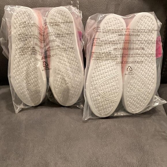 Hot Topic Disney Princess Chibi Lace-Up Sneakers - Picture 5 of 7